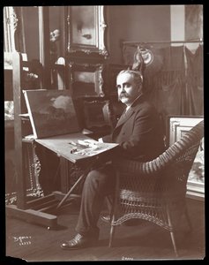 Drake dans son atelier avec une peinture de lions en cours, New York, 1907